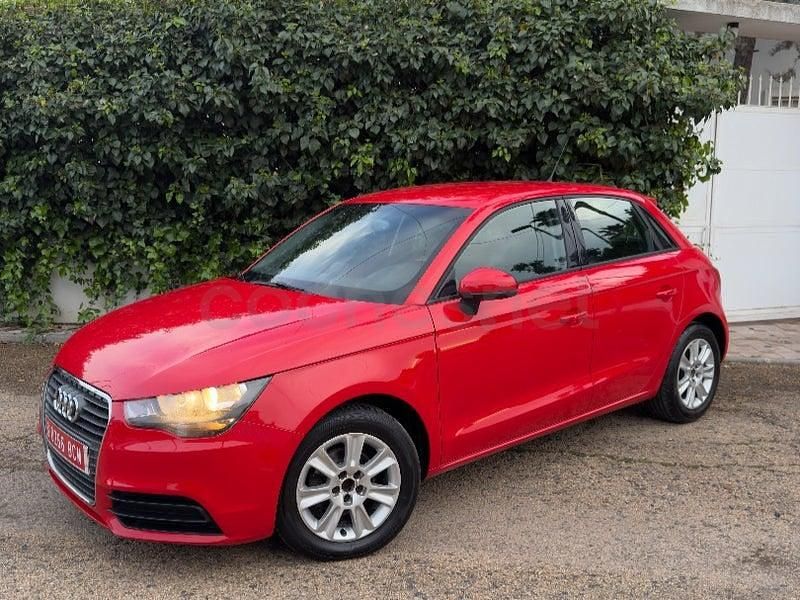 Usado Audi A1 Sportback Attraction 86 CV (63 kW) 2013 Rojo Utilitario