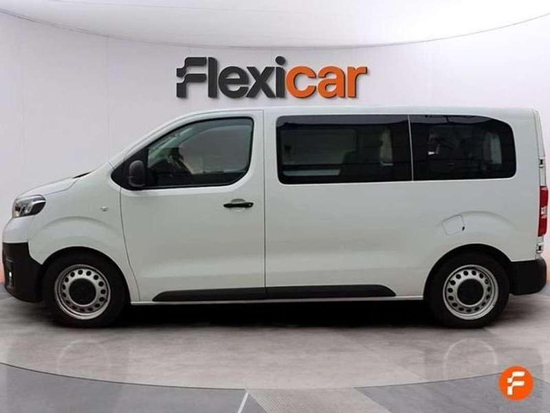 Usado Toyota Proace Comfort 120 CV (88 kW) 2022 Blanco Monovolumen