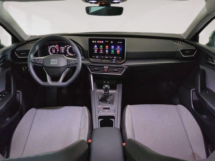 Käytetty Seat Leon Style 116 HP (85 kW) 2025 Sininen Sedan