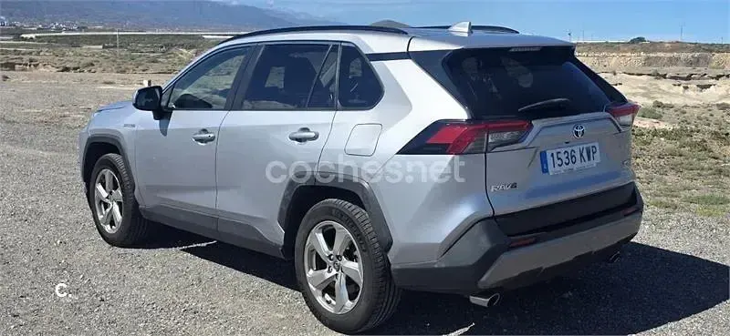 Usado Toyota RAV4 Hybrid Advance 197 CV (144 kW) 2019 Gris / plata SUV