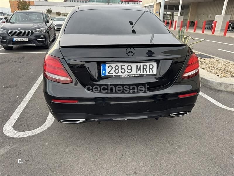 Usado Mercedes E200 150 CV (110 kW) 2017 Negro Berlina