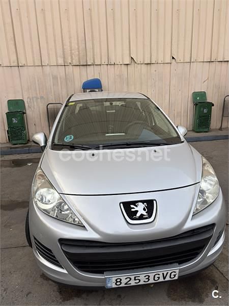 Usado Peugeot 207 75 CV (55 kW) 2010 Gris / plata Berlina