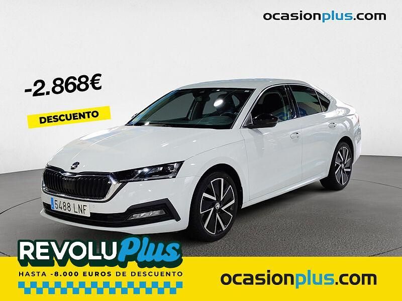 Blanco Usado 2021 Skoda Octavia Ambition Berlina | 19.750 € (Un poco caro) - Imagen 1/4