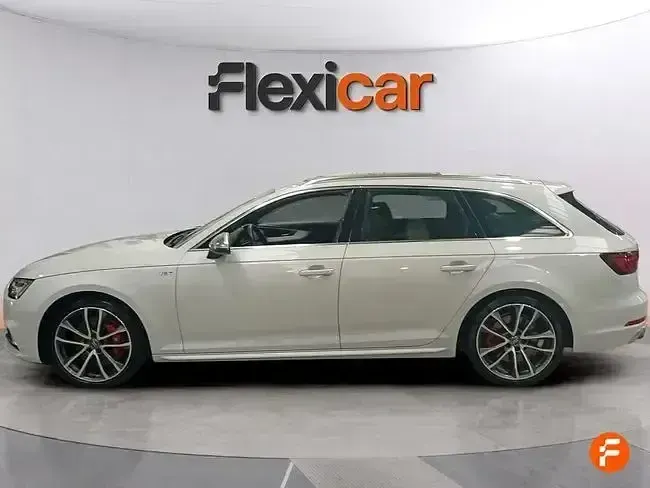 Usado Audi A4 354 CV (260 kW) 2017 Blanco Familiar