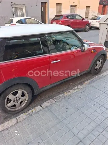 Usado Mini ONE 90 CV (66 kW) 2007 Rojo Utilitario
