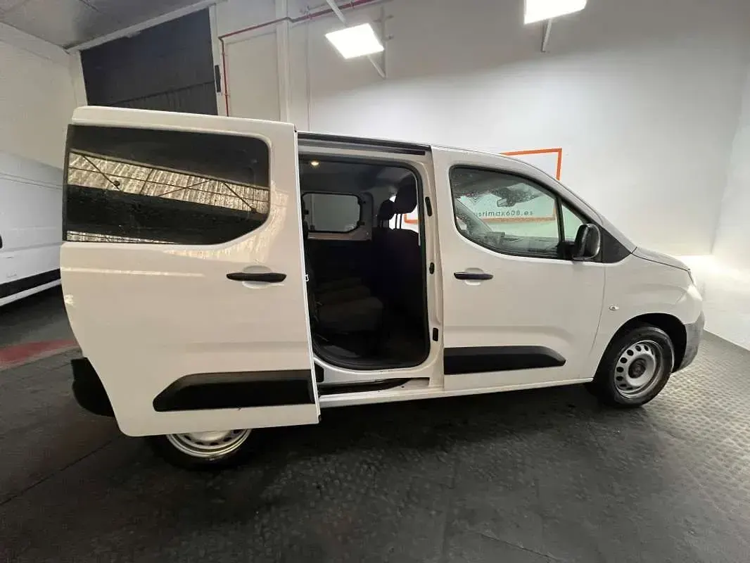 Usado Citroën Berlingo 102 CV (75 kW) 2025 Blanco Monovolumen