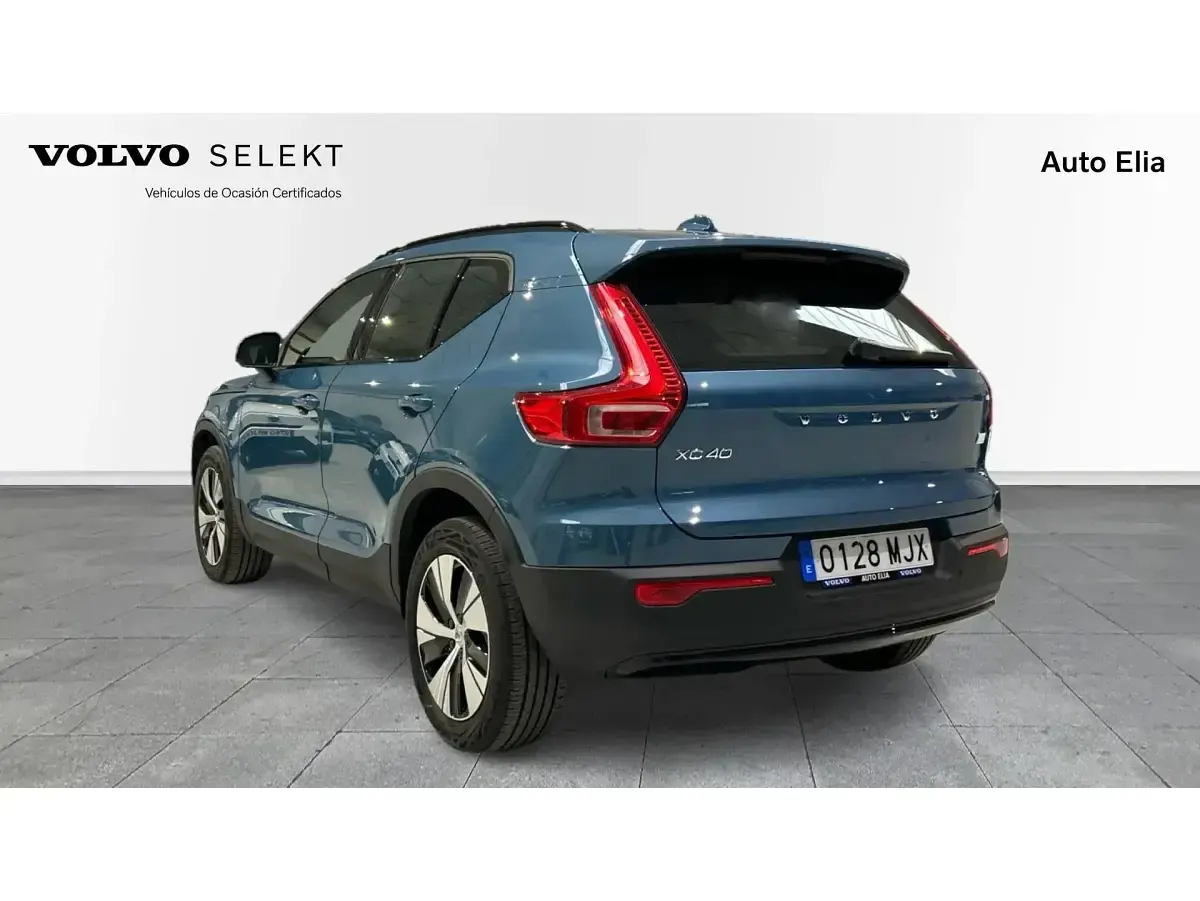 Usado Volvo XC40 Plus 211 CV (155 kW) 2023 Azul SUV