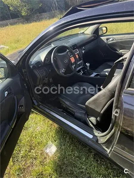 Usado Mercedes CLK200 163 CV (119 kW) 2005 Negro Coupe