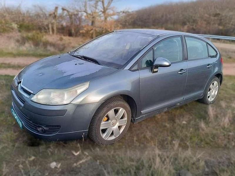 Begagnad Citroën C4 90 HK (66 kW) 2006 Grå Sedan