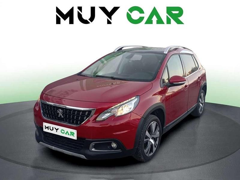 Usado Peugeot 2008 Allure 120 CV (88 kW) 2018 Rojo SUV