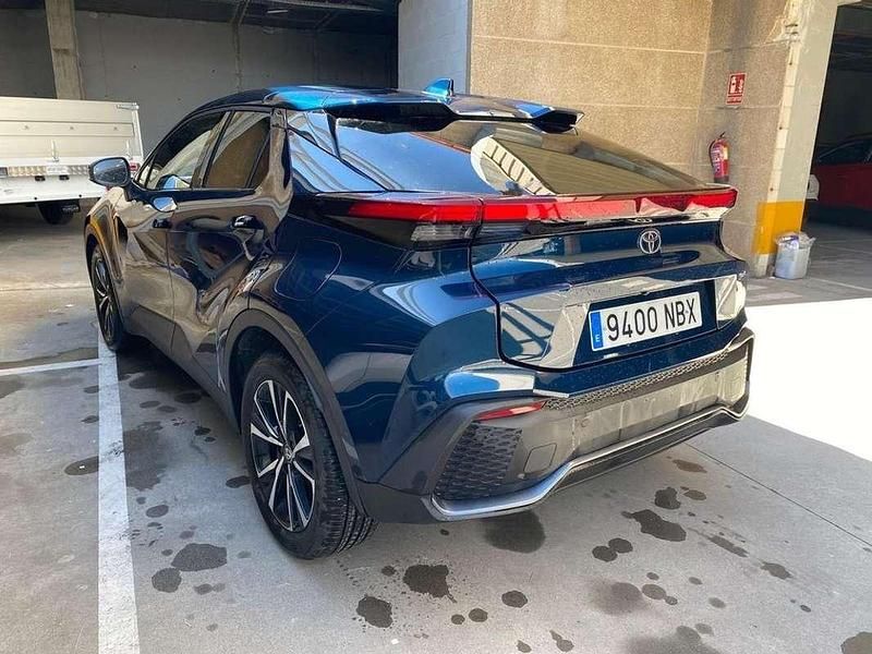 Usado Toyota C-HR Advance 141 CV (103 kW) 2025 Azul SUV