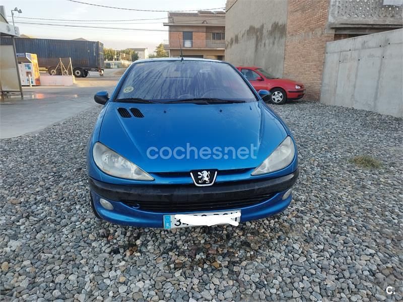 Azul Usado 2002 Peugeot 206 Descapotable | 2000 € (Buen precio) - Imagen 1/4