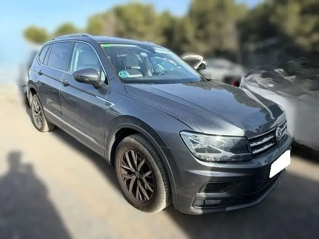 Usado VW Tiguan Allspace Advance 150 CV (110 kW) 2021 Gris SUV