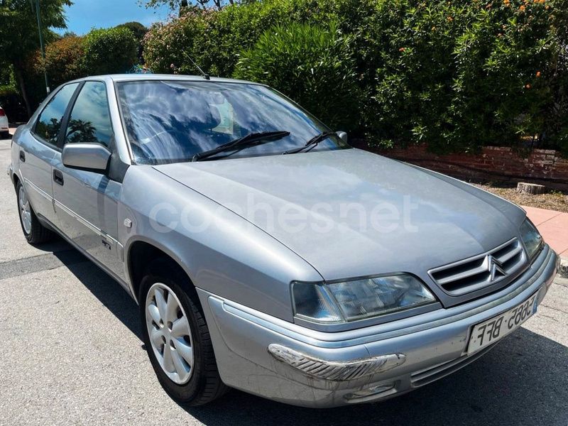 Usado Citroën Xantia 112 CV (82 kW) 2001 Gris / plata Berlina