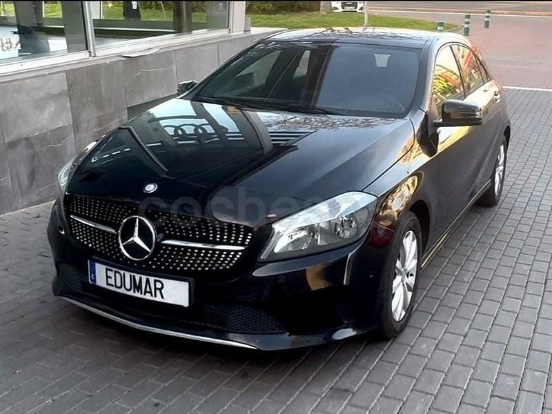 Käytetty Mercedes A200 Urban 136 HP (100 kW) 2016 Musta Sedan