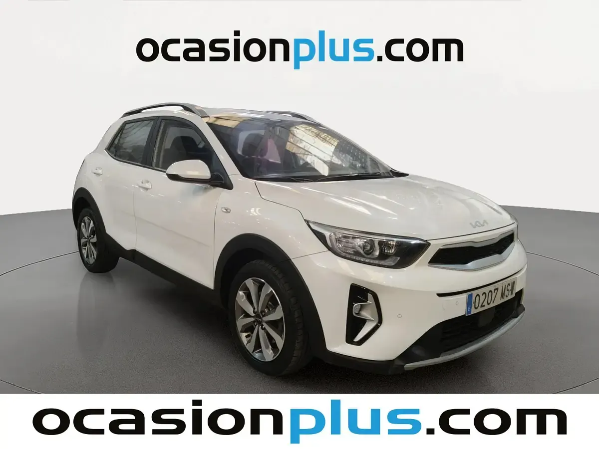 Usado Kia Stonic 101 CV (74 kW) 2024 Blanco SUV