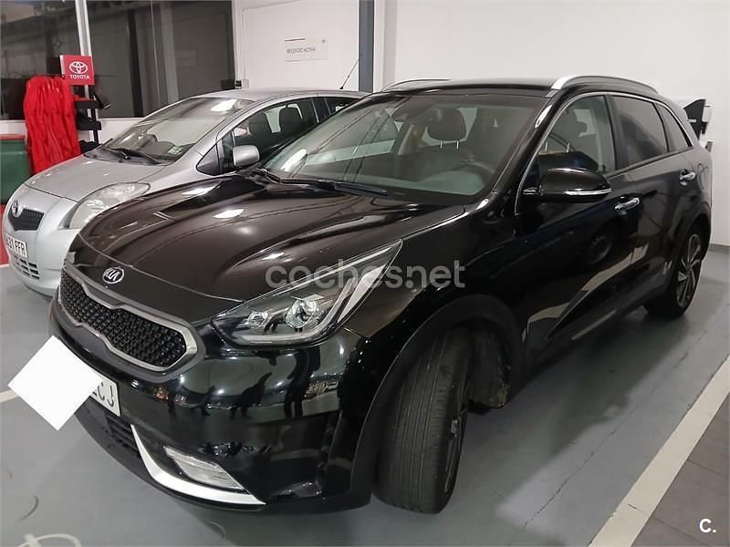 Usado Kia Niro 141 CV (103 kW) 2019 Negro SUV