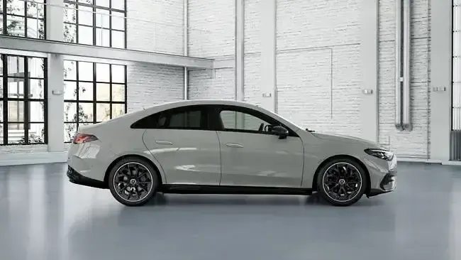 Nuevo Mercedes CLA180 136 CV (100 kW) 2026 Gris Berlina