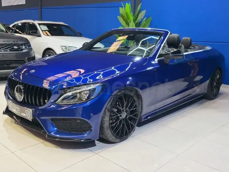 Usado Mercedes C220 170 CV (125 kW) 2018 Azul Descapotable
