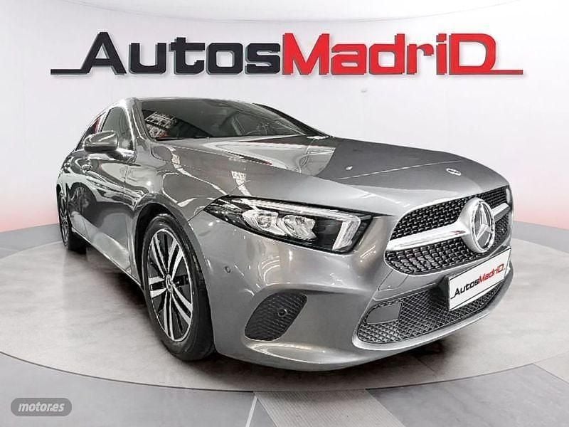 Gris / plata Usado 2021 Mercedes A180 Berlina | 22.990 € (Super precio) - Imagen 1/4
