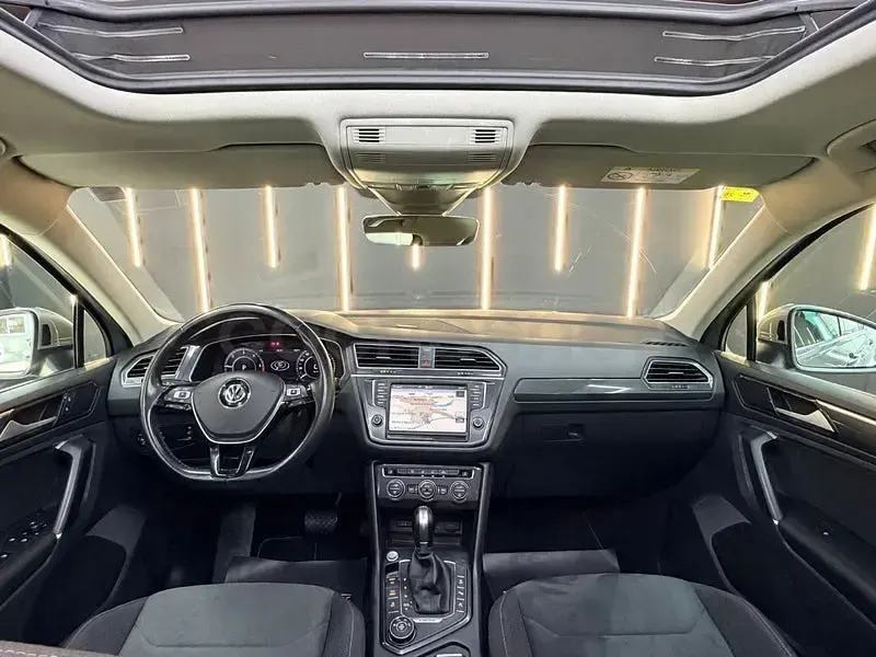 Usado VW Tiguan Sportline 190 CV (139 kW) 2017 Gris / plata SUV