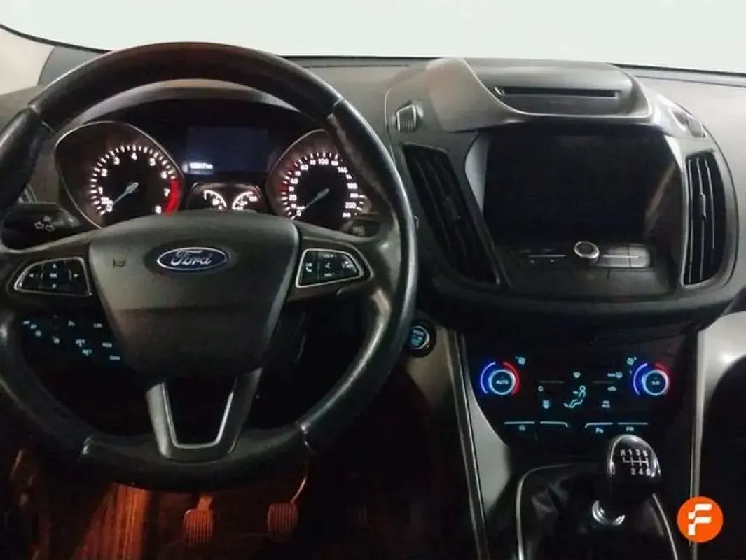 Usado Ford Kuga Business Edition 150 CV (110 kW) 2017 Blanco SUV