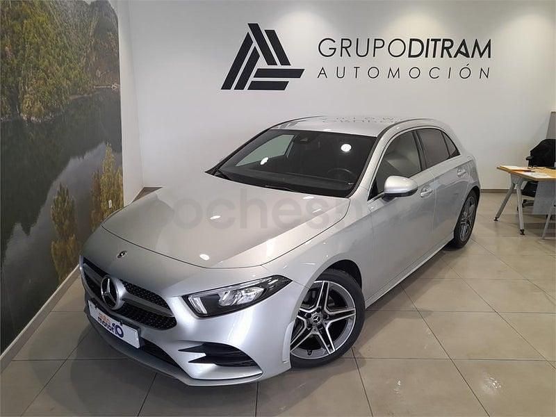 Usado Mercedes A180 136 CV (100 kW) 2021 Gris / plata Berlina