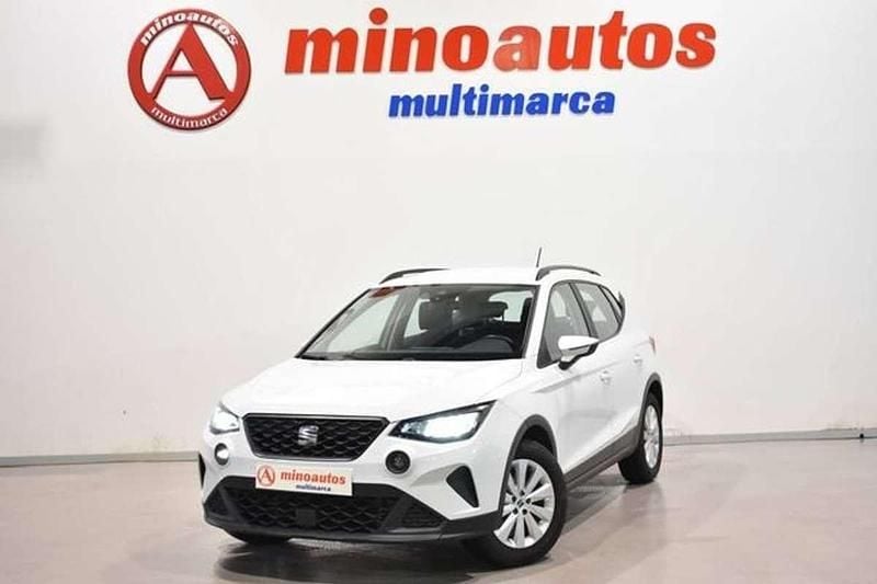 Usado Seat Arona Style 95 CV (69 kW) 2024 Blanco SUV
