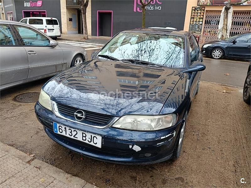 Azul Usado 2001 Opel Vectra Elegance Familiar | 900 € (Super precio) - Imagen 1/4