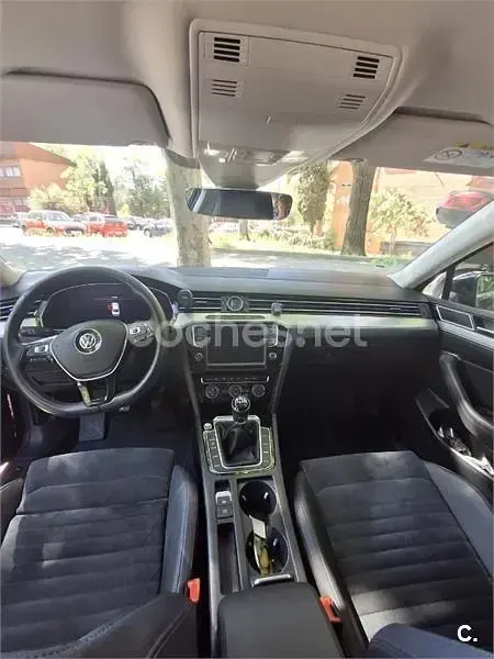 Usado VW Passat Advance 150 CV (110 kW) 2016 Negro Berlina