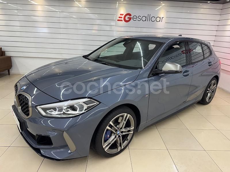 Usado BMW M135 Comfort Edition 306 CV (225 kW) 2023 Gris / plata Utilitario