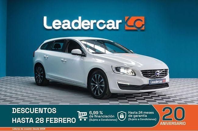 Usado Volvo V60 Momentum 150 CV (110 kW) 2018 Blanco Familiar