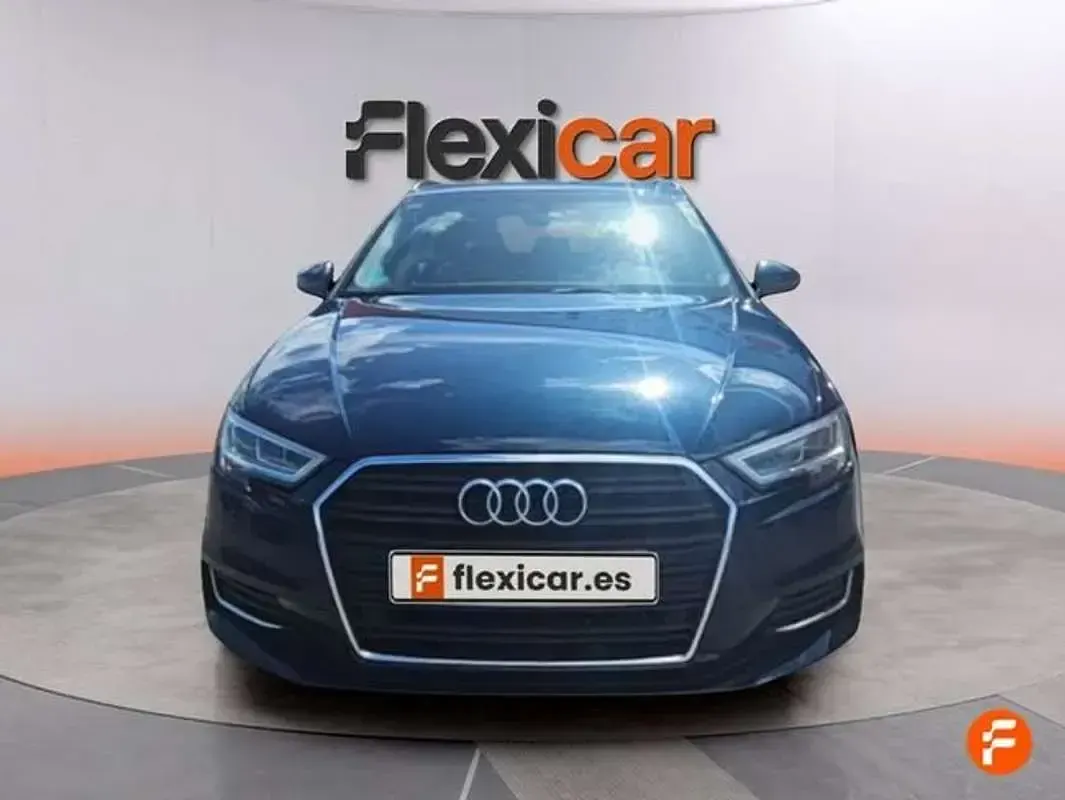 Usado Audi A3 Sportback 116 CV (85 kW) 2017 Azul Utilitario