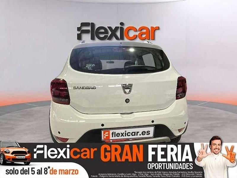 Usado Dacia Sandero 90 CV (66 kW) 2019 Blanco Utilitario