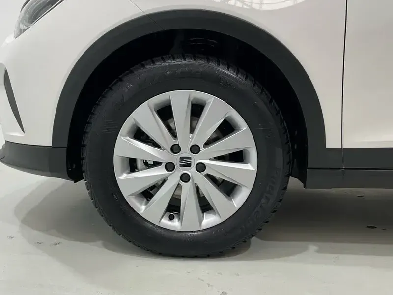 Usado Seat Arona Xperience 110 CV (80 kW) 2022 Blanco SUV