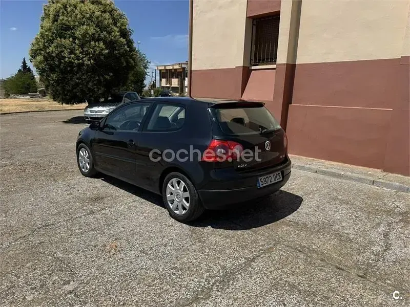 Usado VW Golf IV Sportline 105 CV (77 kW) 2004 Negro Berlina