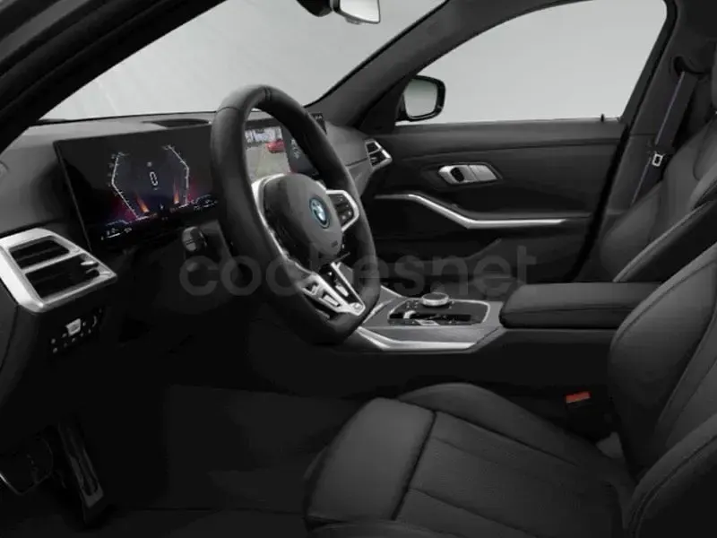 Usado BMW 330e M Performance 292 CV (214 kW) 2024 Negro Familiar