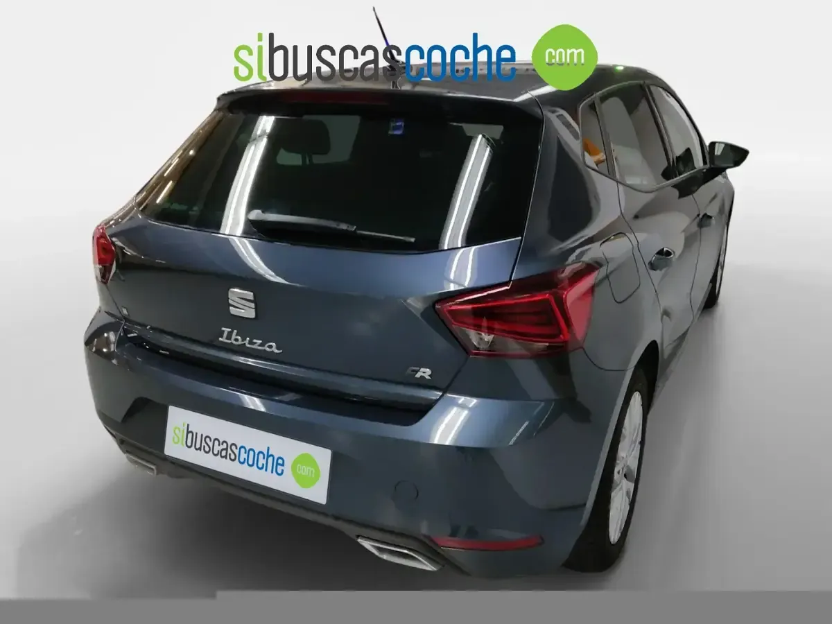 Usado Seat Ibiza FR 110 CV (80 kW) 2022 Gris/plata Utilitario