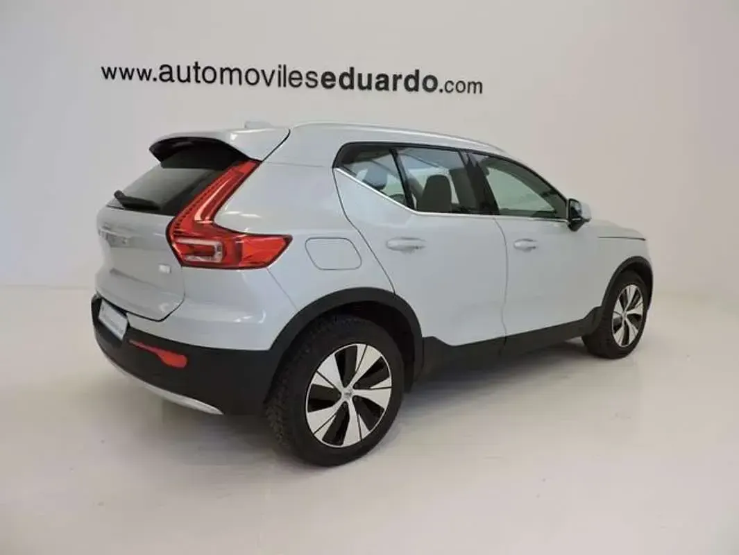 Usado Volvo XC40 Inscription 211 CV (155 kW) 2021 Blanco SUV