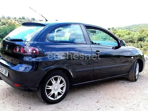 Usado Seat Ibiza Reference 100 CV (73 kW) 2006 Negro Utilitario