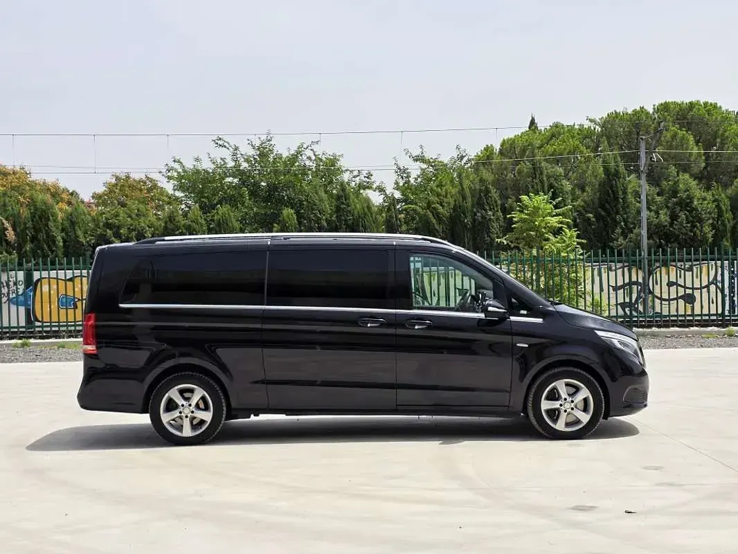 Usado Mercedes V250 Avantgarde 190 CV (139 kW) 2015 Negro Monovolumen