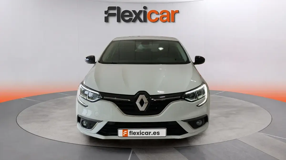 Usado Renault Mégane LIMITED 116 CV (85 kW) 2020 Blanco Berlina