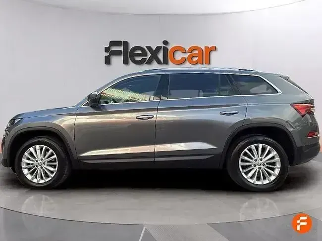 Käytetty Skoda Kodiaq Ambition 150 HP (110 kW) 2024 Harmaa Katumaasturi