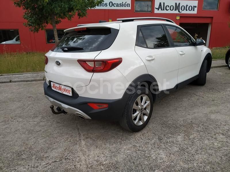 Usado Kia Stonic 84 CV (61 kW) 2017 Blanco SUV
