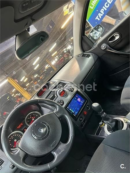 Usado Renault Mégane II Expression 120 CV (88 kW) 2004 Negro Berlina