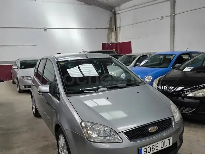 Usado Ford C-MAX Trend 109 CV (80 kW) 2005 Gris / plata Monovolumen