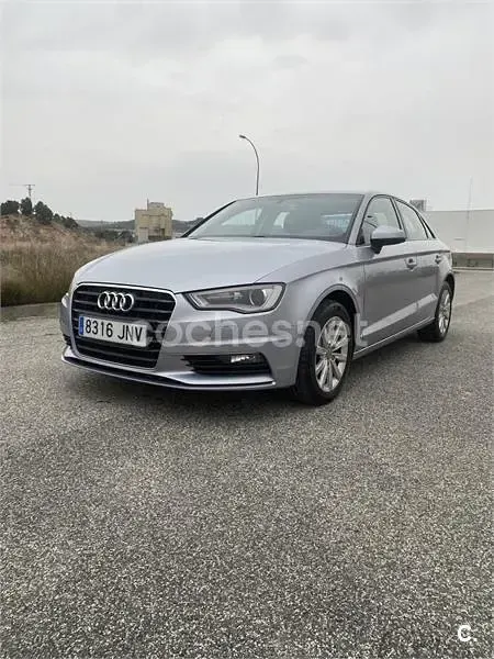 Usado Audi A3 Advanced 110 HP (80 kW) 2016 Cinzento Sedan