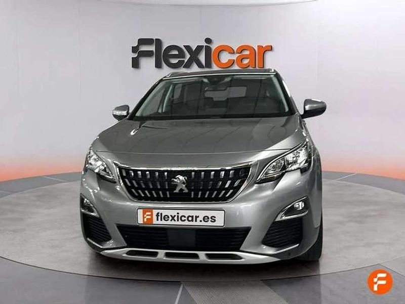 Usado Peugeot 3008 Allure 131 CV (96 kW) 2020 Gris SUV