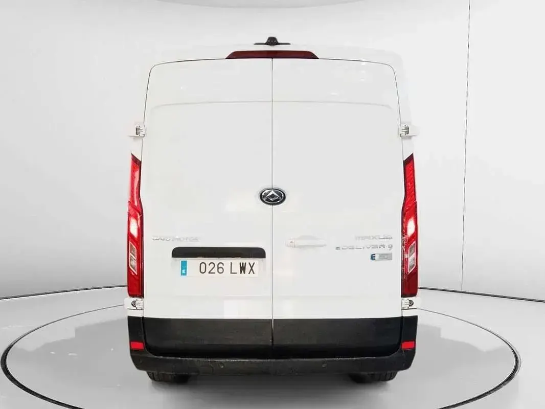Usado Maxus V90 204 CV (150 kW) 2022 Blanco Van