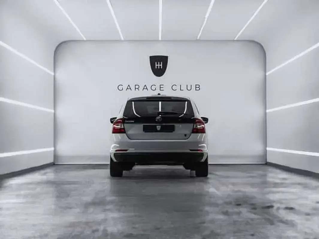 Usado Skoda Rapid Ambition 95 CV (69 kW) 2018 Blanco Utilitario